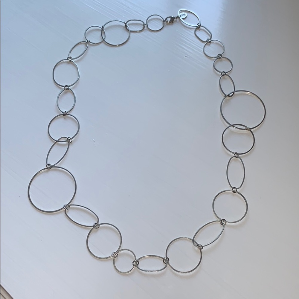 Dimensional necklace